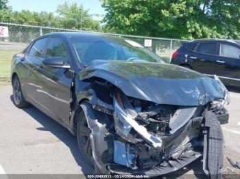  Salvage Hyundai ELANTRA