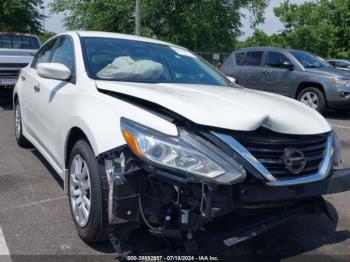  Salvage Nissan Altima