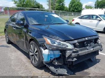  Salvage Nissan Altima