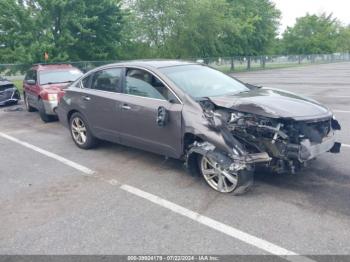  Salvage Nissan Altima