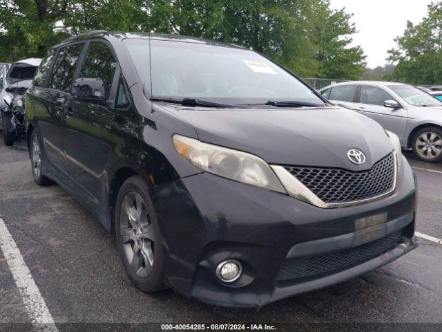  Salvage Toyota Sienna