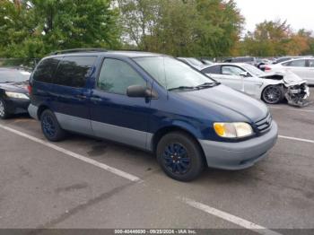  Salvage Toyota Sienna