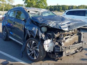  Salvage Hyundai TUCSON