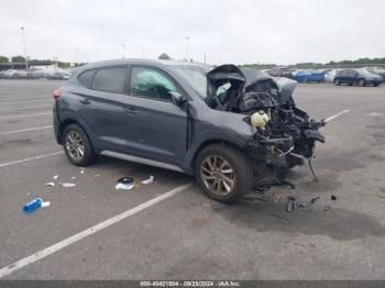  Salvage Hyundai TUCSON