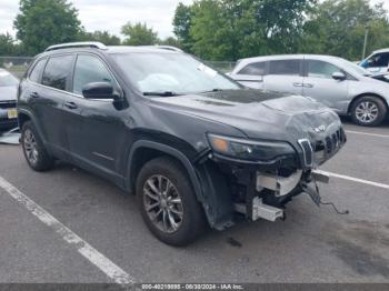  Salvage Jeep Cherokee