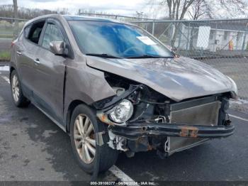  Salvage Hyundai TUCSON