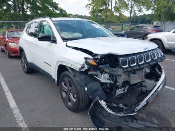  Salvage Jeep Compass