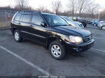  Salvage Toyota Highlander