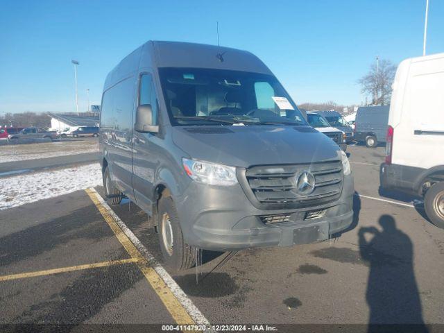  Salvage Mercedes-Benz Sprinter 2500