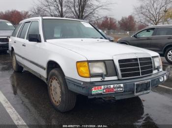  Salvage Mercedes-Benz 300