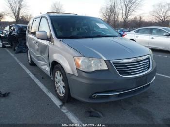  Salvage Chrysler Town & Country