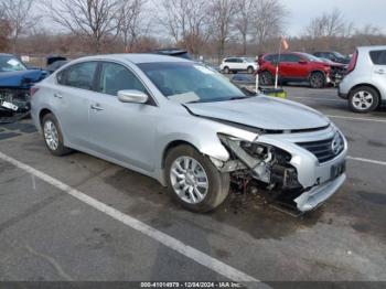  Salvage Nissan Altima