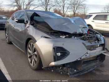  Salvage Nissan Maxima