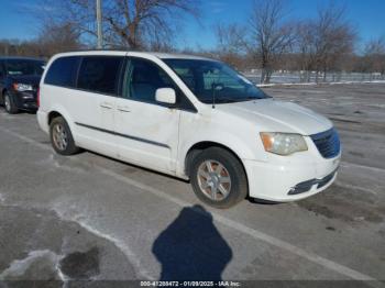  Salvage Chrysler Town & Country