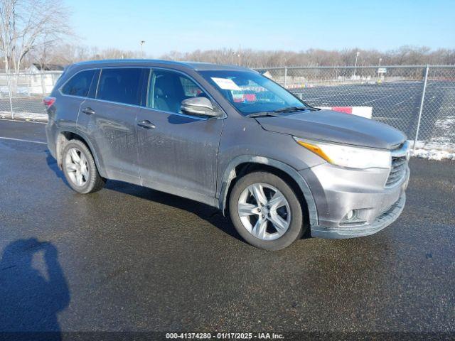  Salvage Toyota Highlander