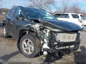  Salvage Hyundai TUCSON