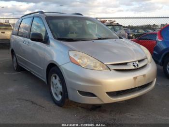  Salvage Toyota Sienna