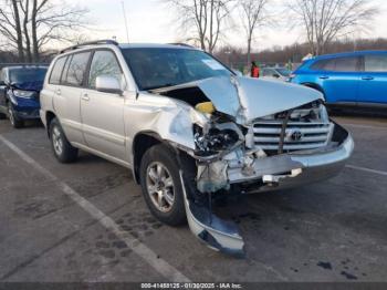  Salvage Toyota Highlander