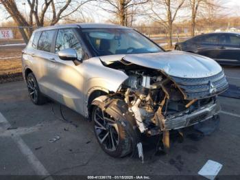  Salvage Mitsubishi Outlander