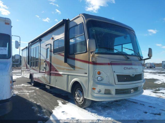  Salvage Workhorse Custom Cha Motorhome Chassis