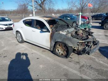  Salvage Dodge Avenger