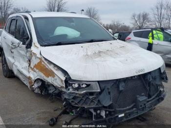  Salvage Jeep Grand Cherokee