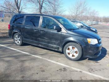  Salvage Dodge Grand Caravan