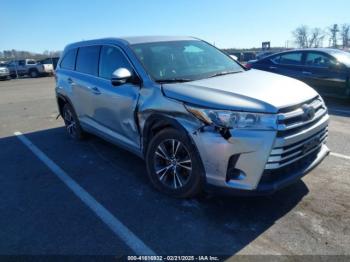  Salvage Toyota Highlander