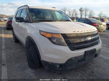  Salvage Ford Explorer