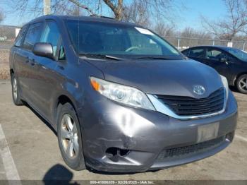  Salvage Toyota Sienna