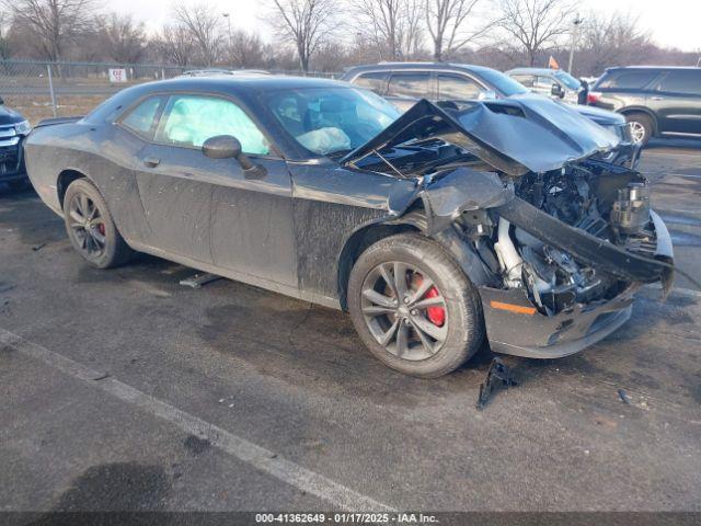  Salvage Dodge Challenger