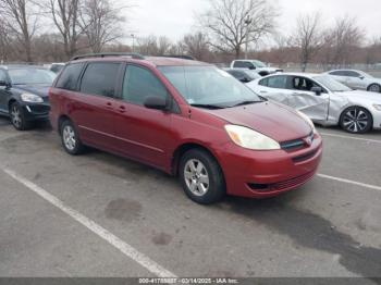  Salvage Toyota Sienna