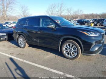  Salvage Toyota Highlander