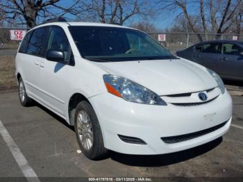  Salvage Toyota Sienna