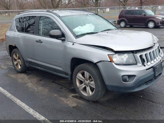  Salvage Jeep Compass