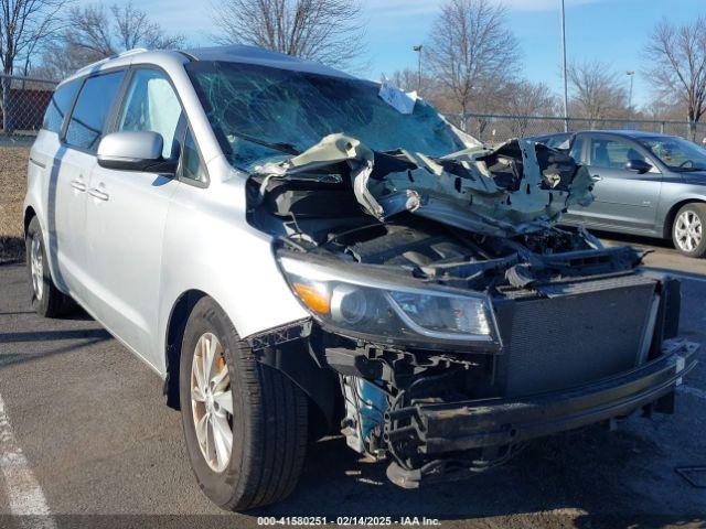  Salvage Kia Sedona
