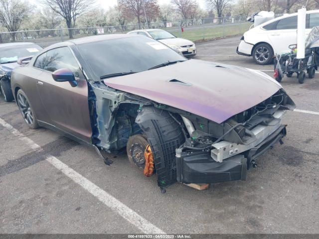  Salvage Nissan GT-R