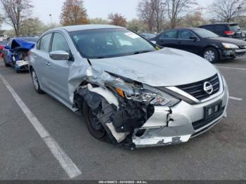  Salvage Nissan Altima