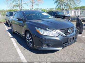 Salvage Nissan Altima