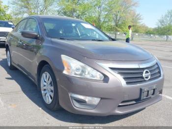  Salvage Nissan Altima