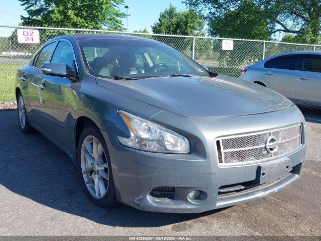  Salvage Nissan Maxima