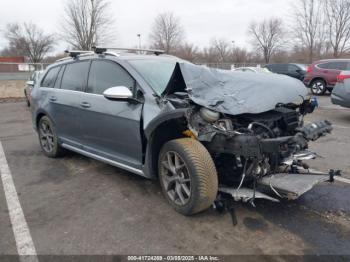  Salvage Volkswagen Golf