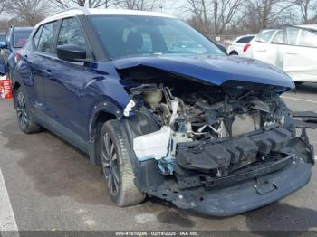  Salvage Nissan Kicks