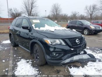  Salvage Nissan Pathfinder