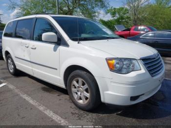  Salvage Chrysler Town & Country