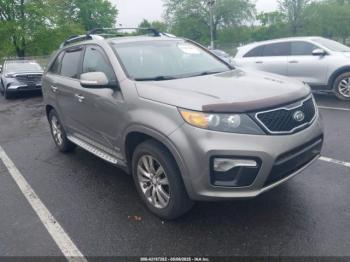  Salvage Kia Sorento