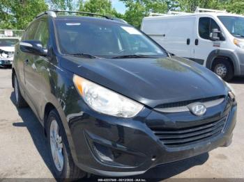  Salvage Hyundai TUCSON