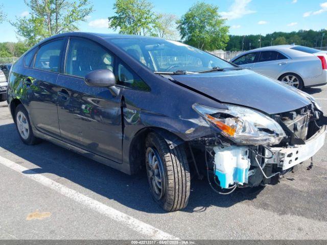  Salvage Toyota Prius