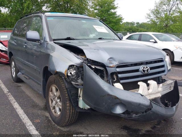  Salvage Toyota Highlander