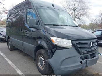  Salvage Mercedes-Benz Sprinter 2500
